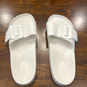 Women’s Waterproof Slides